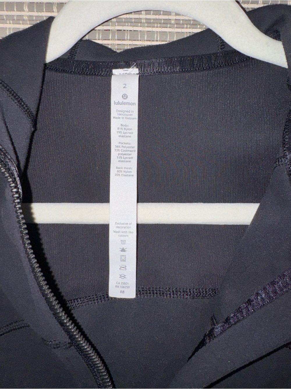 Lululemon Define Jacket | Black | Size 2 - Picture 4 of 6